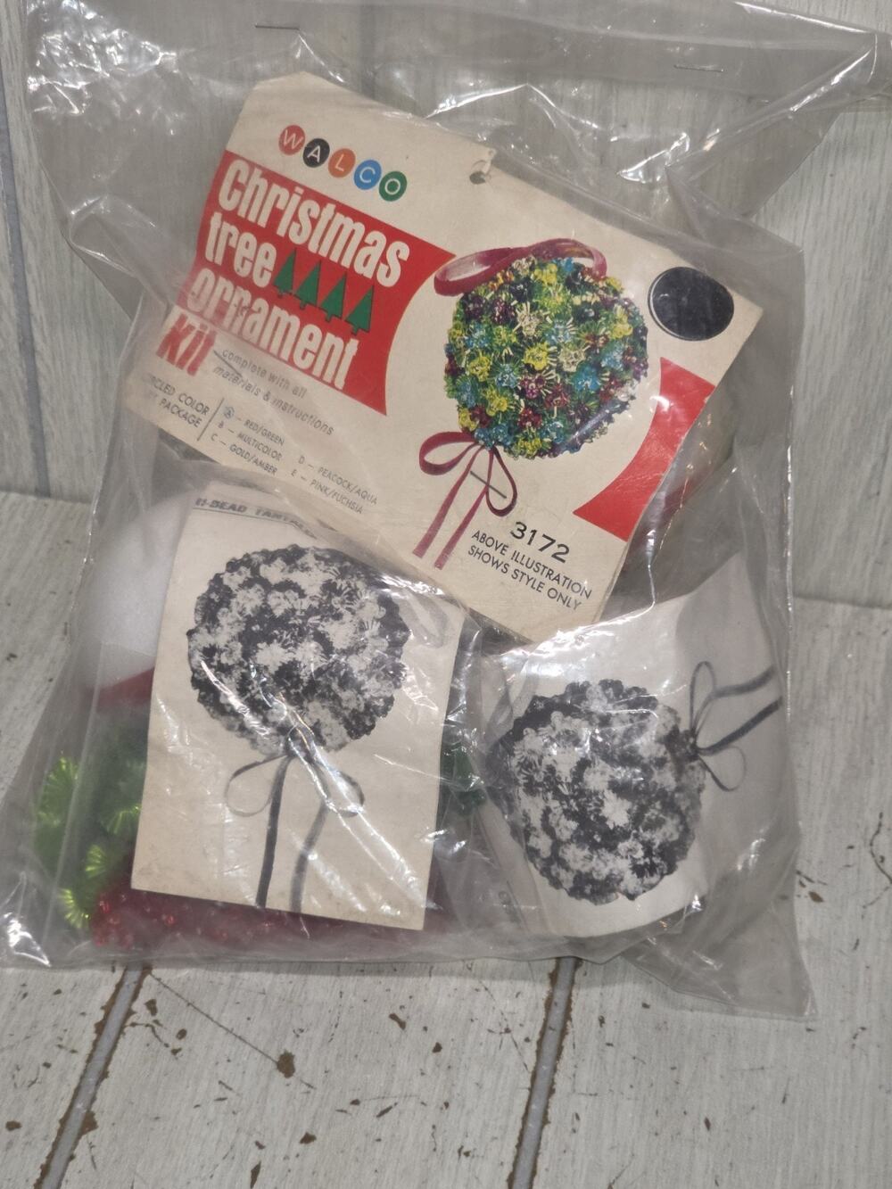 Vtg NOS Walco Sequin Bead Christmas Ornament Kit Blue/Green Balls Holiday New
